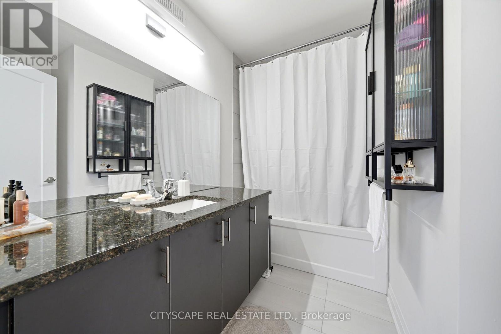#28 2 WILLOW STREET - Image 28