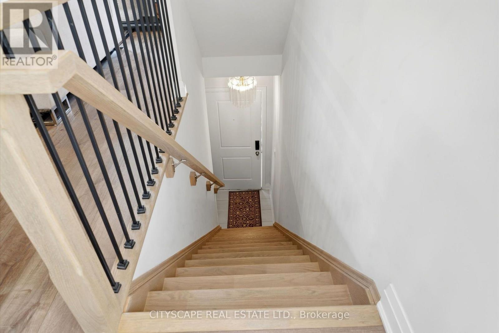 #28 2 WILLOW STREET - Image 5