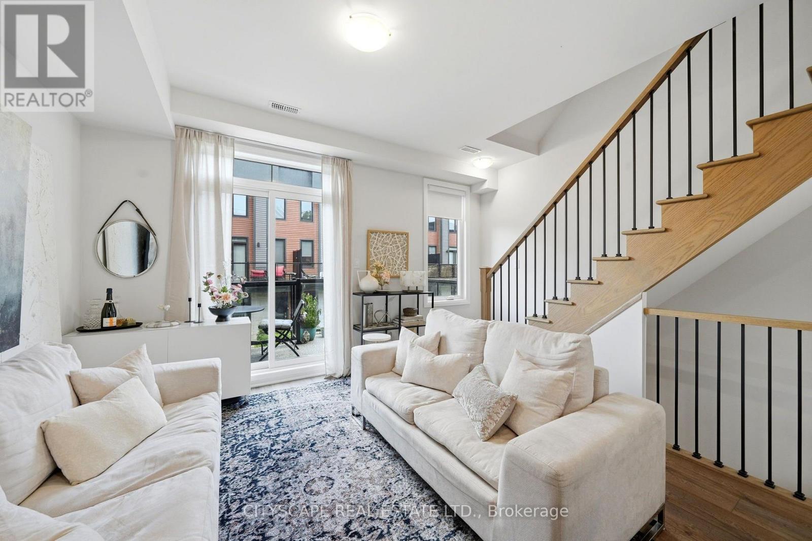 #28 2 WILLOW STREET - Image 16