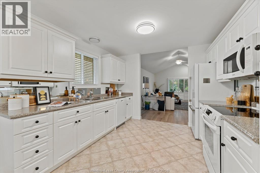 1077 HACIENDA WAY - 12