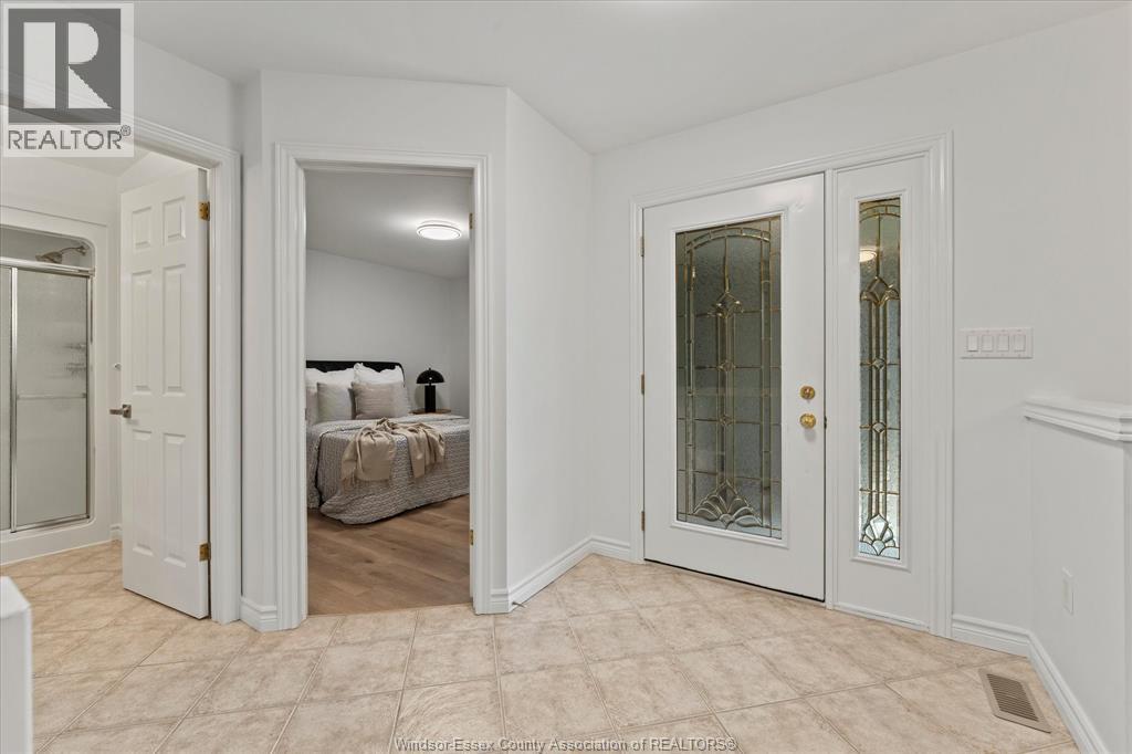 1077 HACIENDA WAY - 7