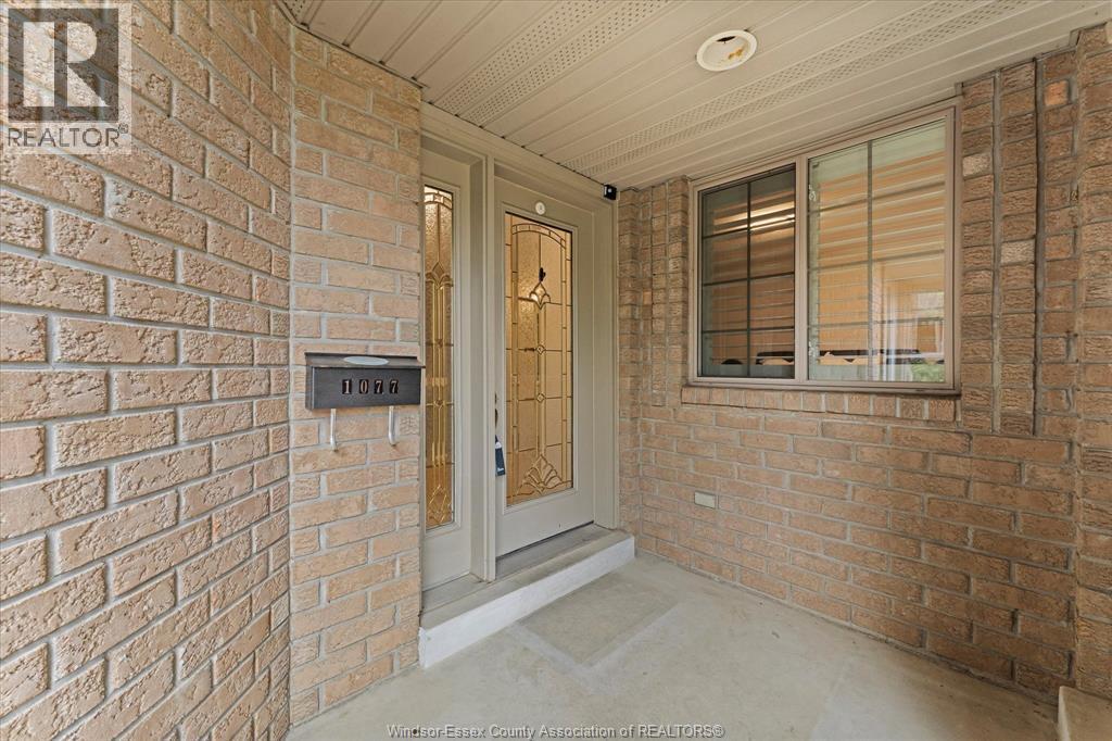 1077 HACIENDA WAY - 6
