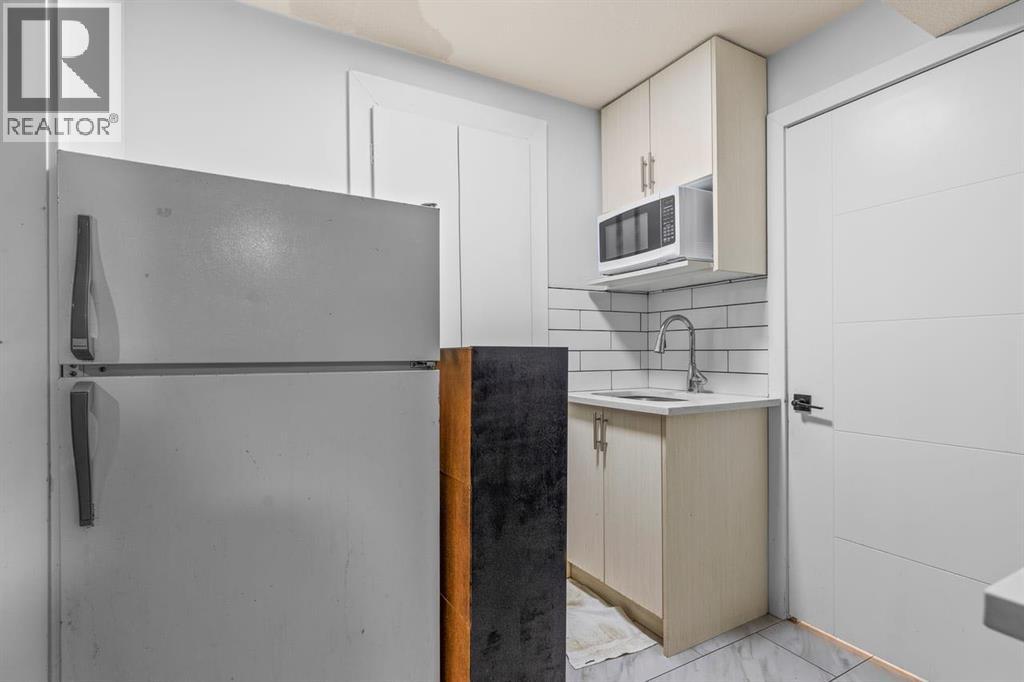 13 Martindale Boulevard NE - 25