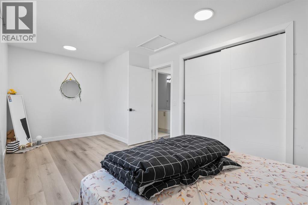 13 Martindale Boulevard NE - 17