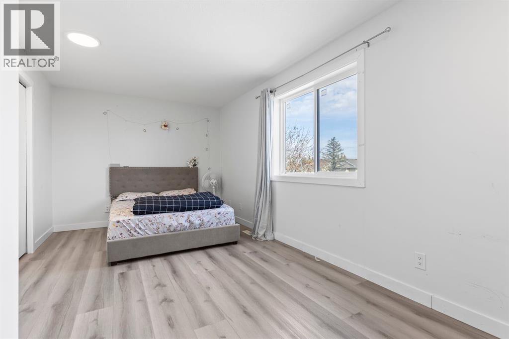 13 Martindale Boulevard NE - 15
