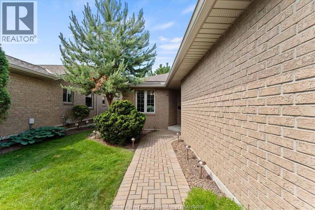 1077 HACIENDA WAY - 5