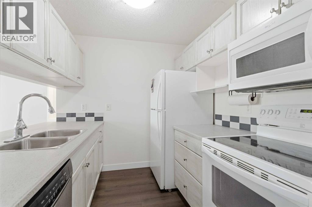 #224 200 Richard Street - 10