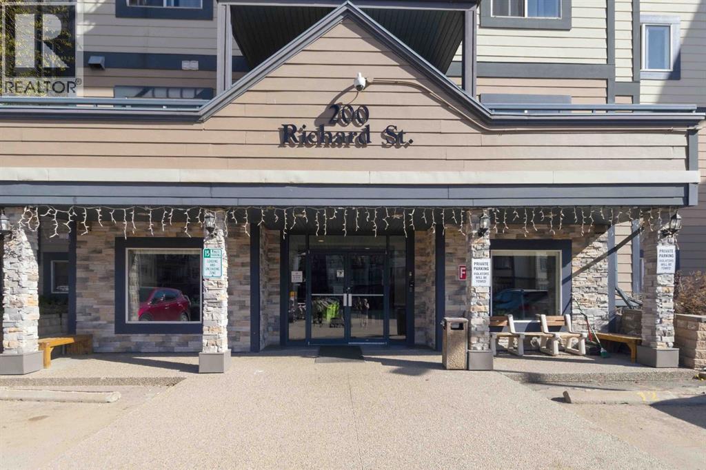 #224 200 Richard Street - 2