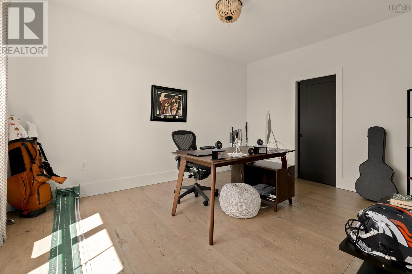 571 Duart Avenue - 42