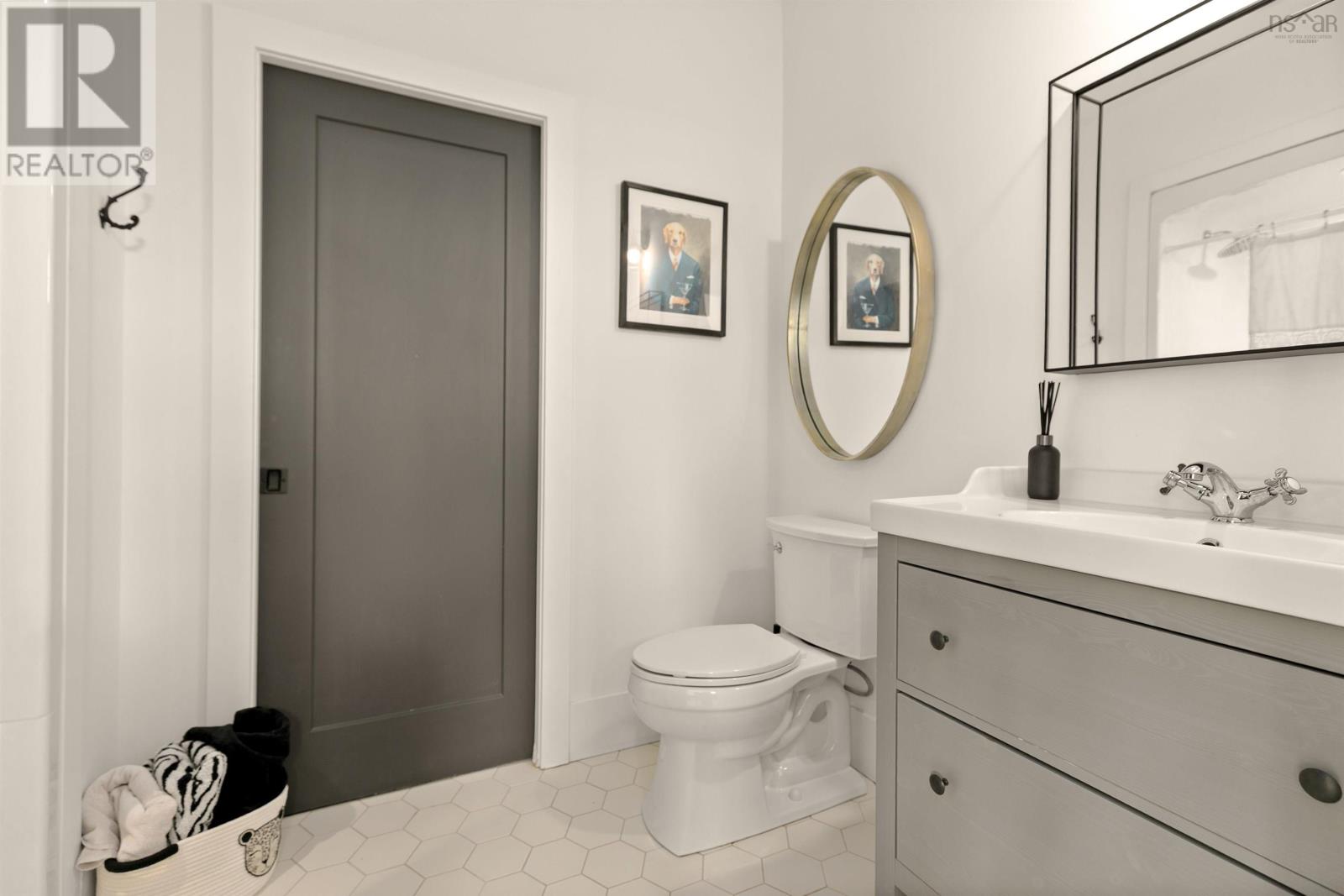 571 Duart Avenue - 41