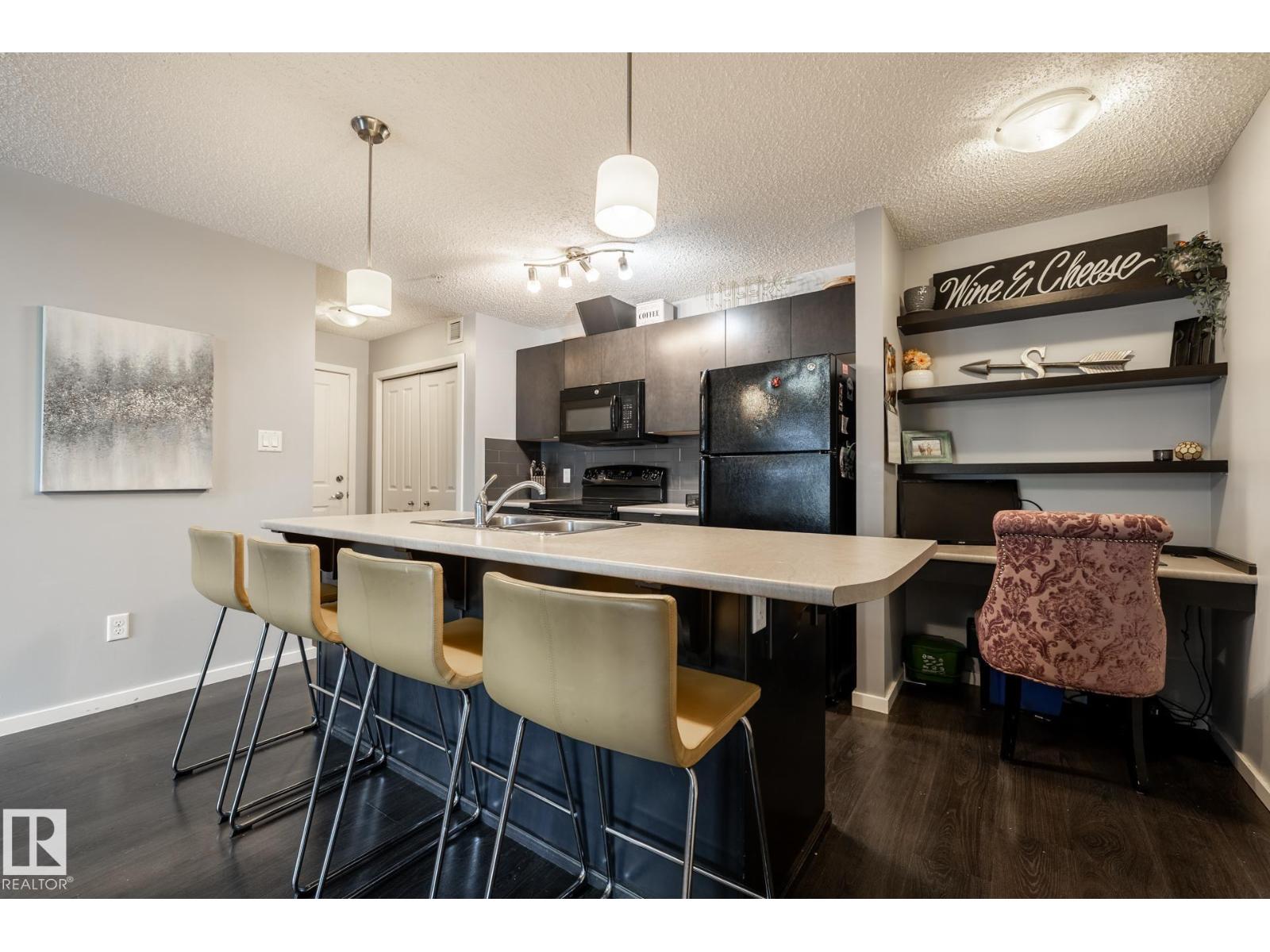 #102 508 ALBANY WY NW NW - 16