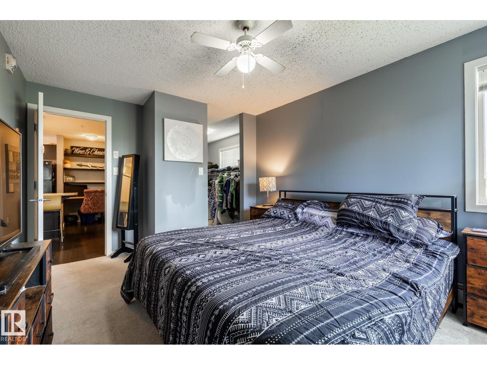 #102 508 ALBANY WY NW NW - 29
