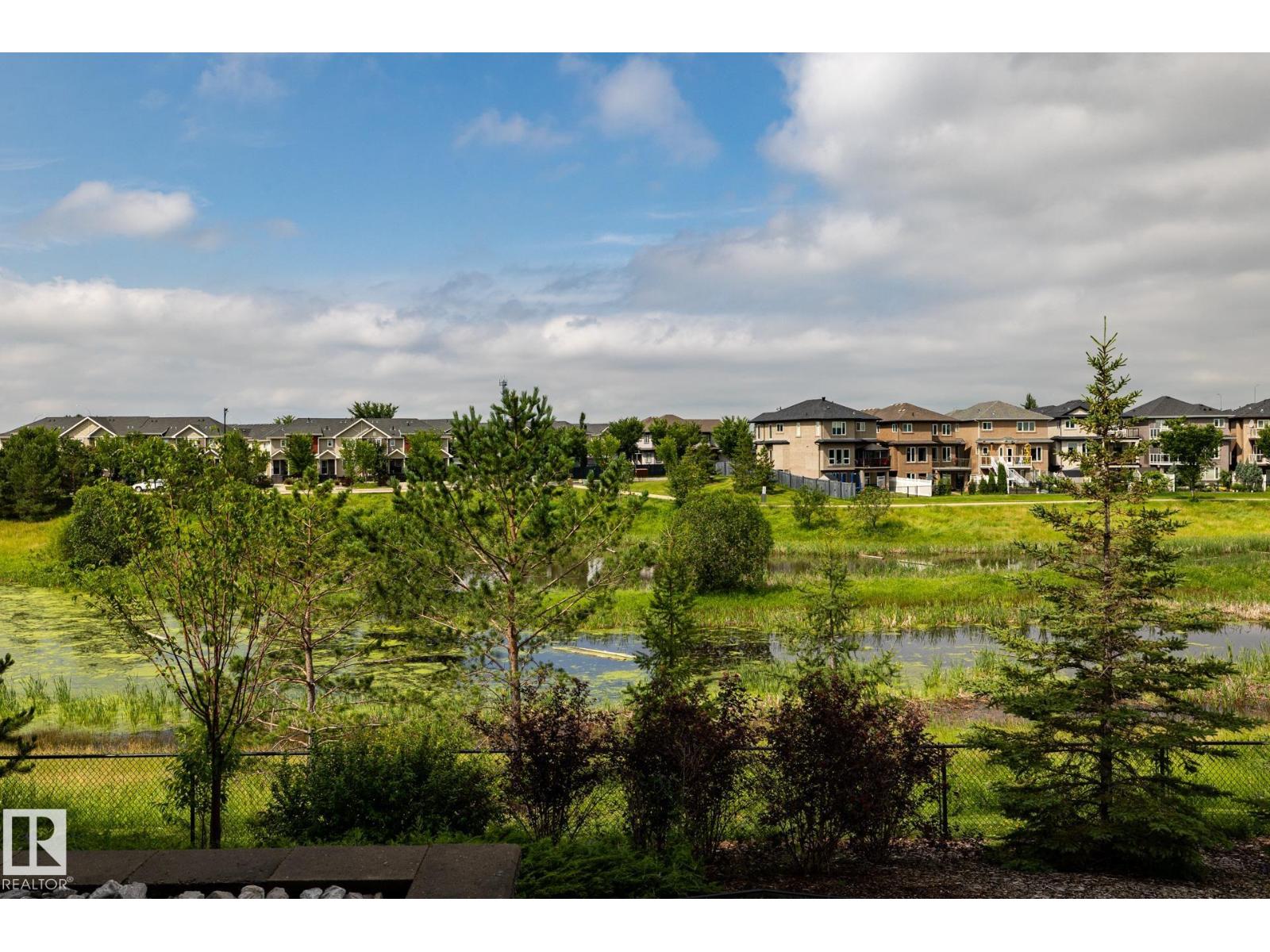 #102 508 ALBANY WY NW NW - 3