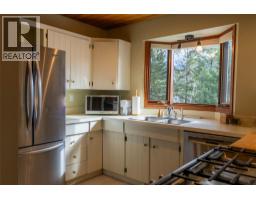 4pc Bathroom - 1920 Lakeview Drive, Kamloops, BC V0E1Z1 Photo 8