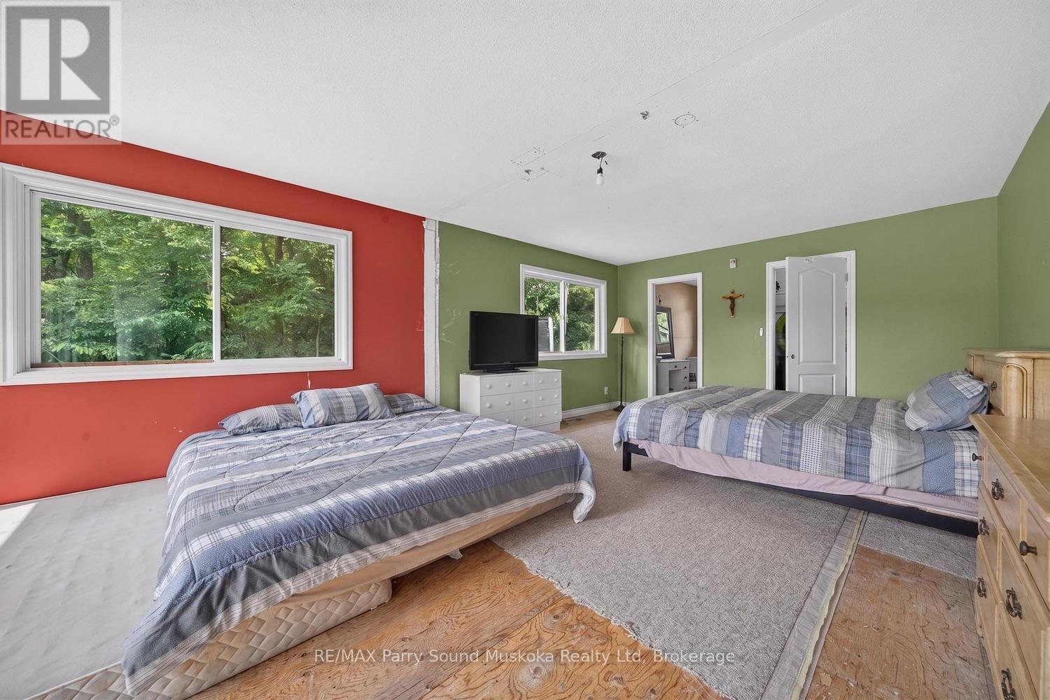 39 FRED DUBIE ROAD - 44