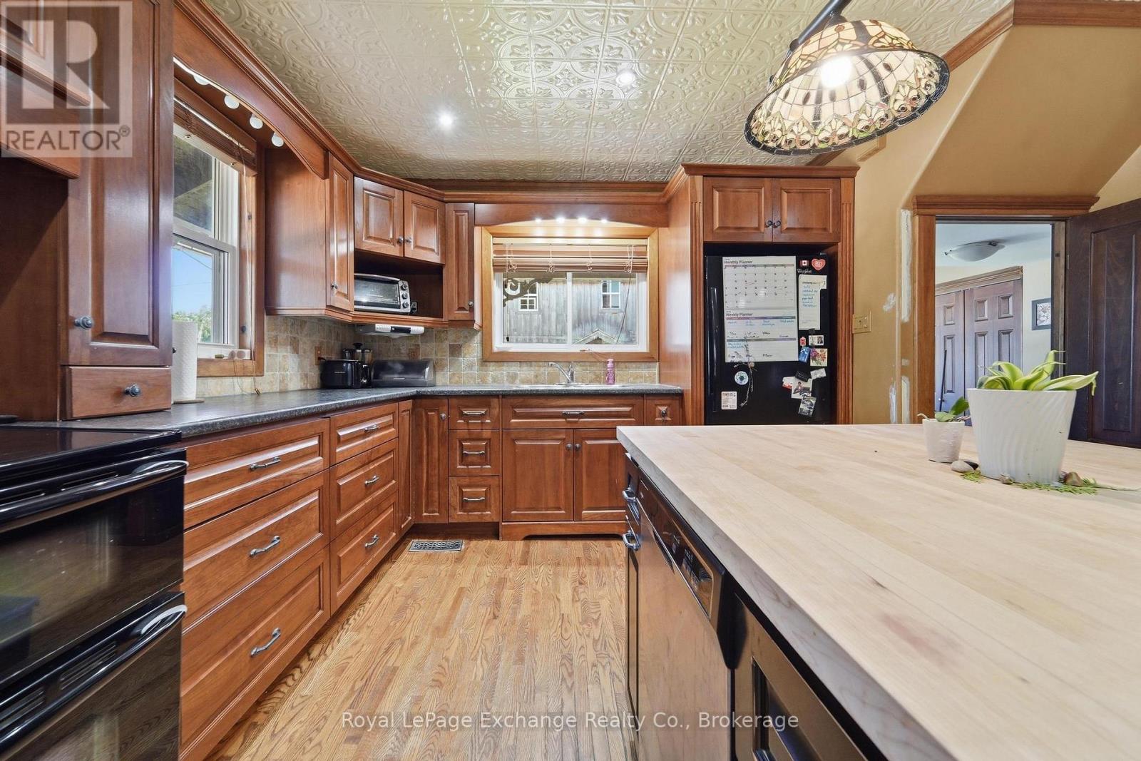 28 WICKHAM STREET - 2