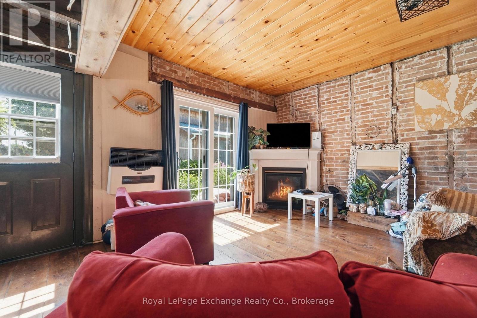 28 WICKHAM STREET - 29