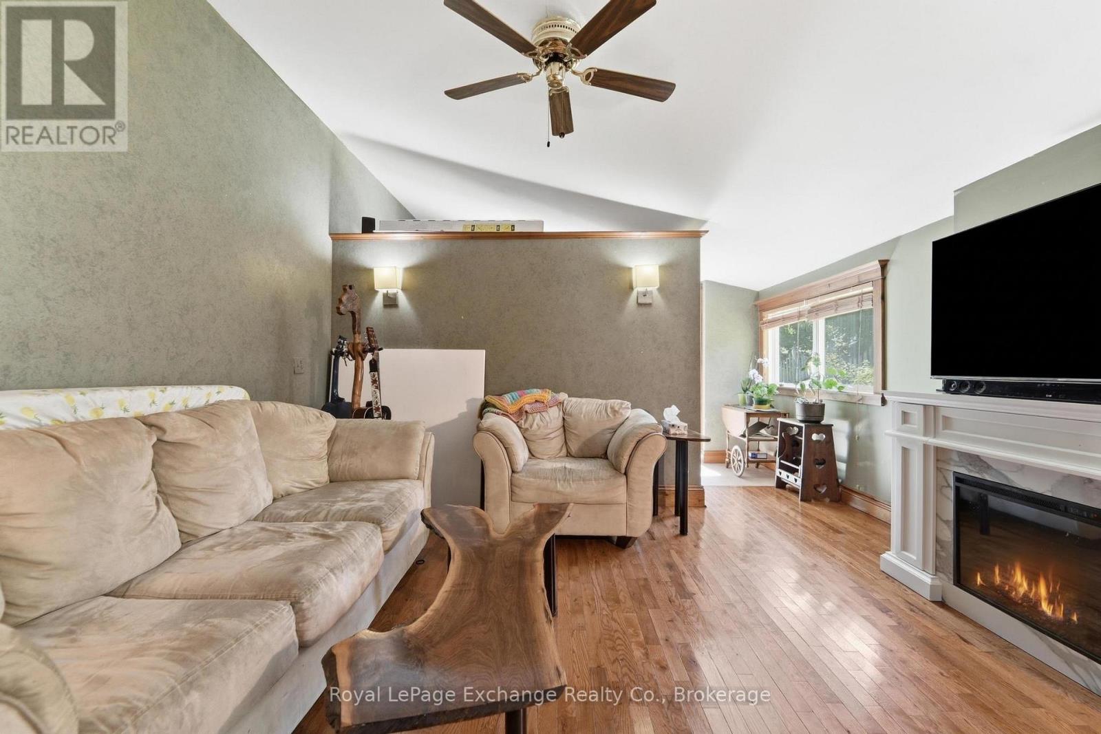 28 WICKHAM STREET - 9