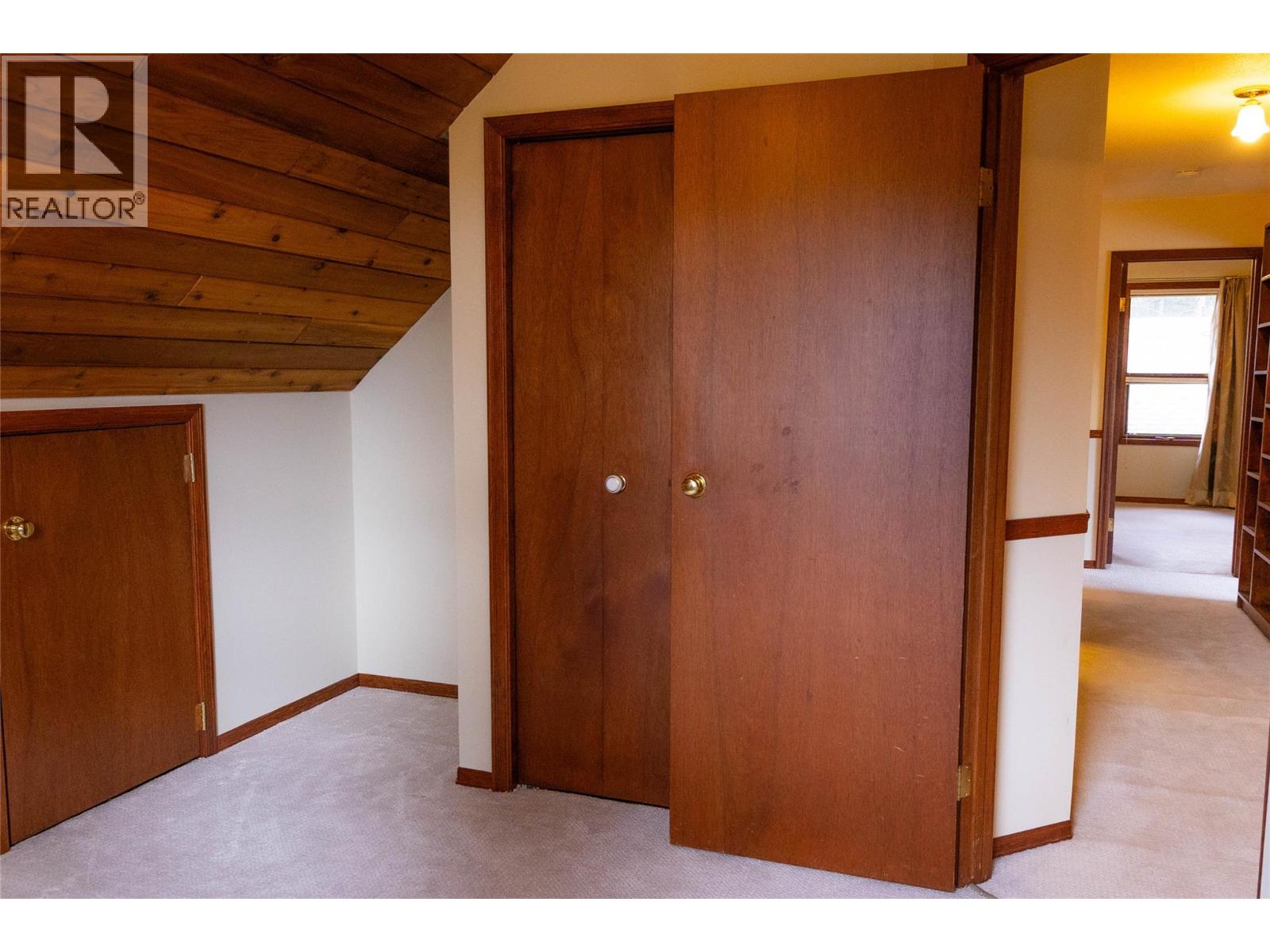 1920 Lakeview Drive - 24