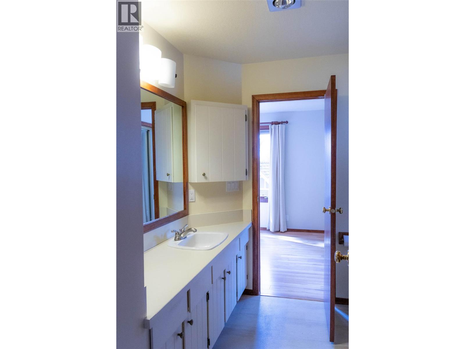 1920 Lakeview Drive - 17