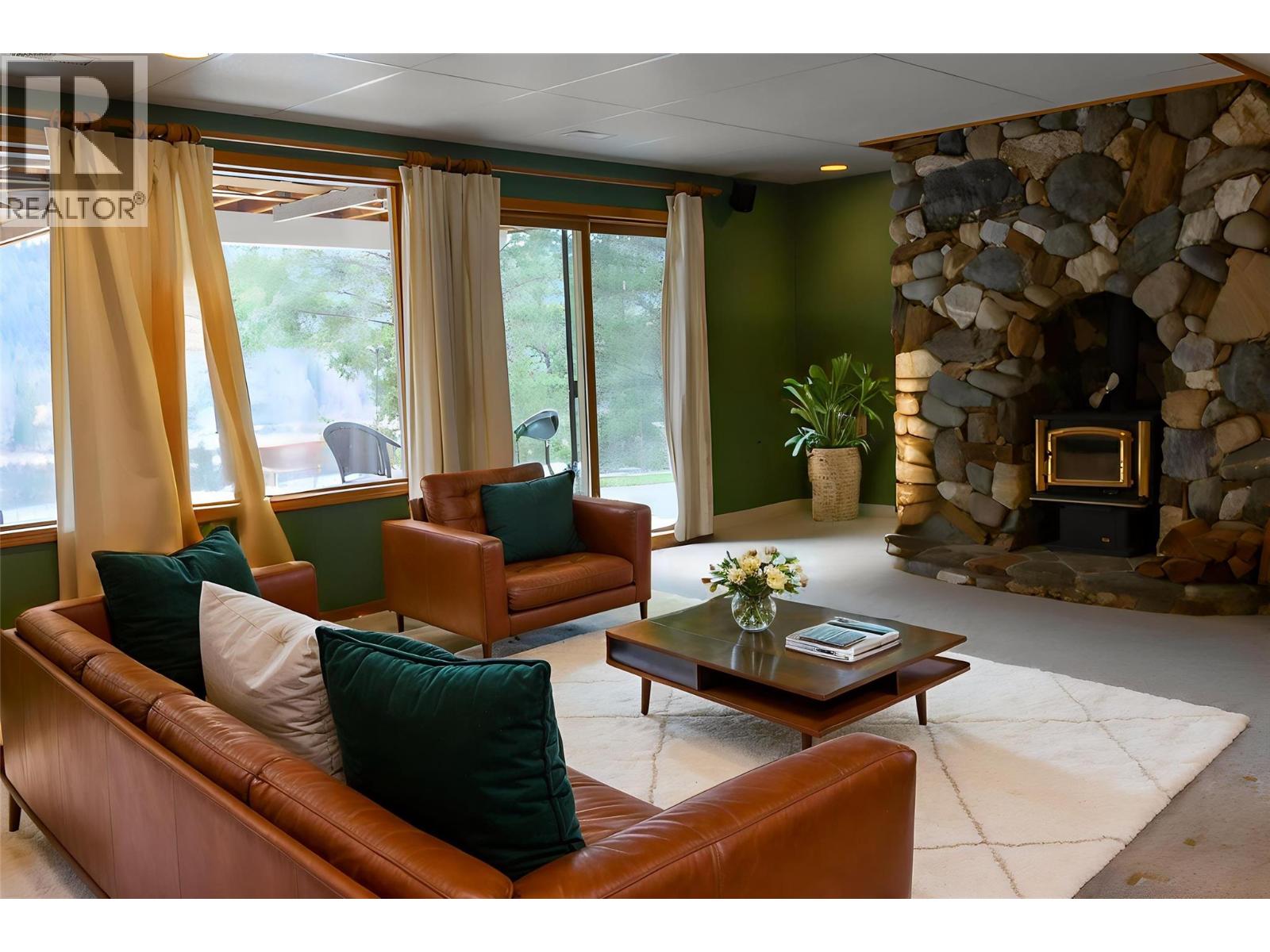 1920 Lakeview Drive - 28