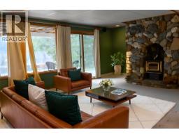 1920 Lakeview Drive, Kamloops, BC V0E1Z1 Photo 28