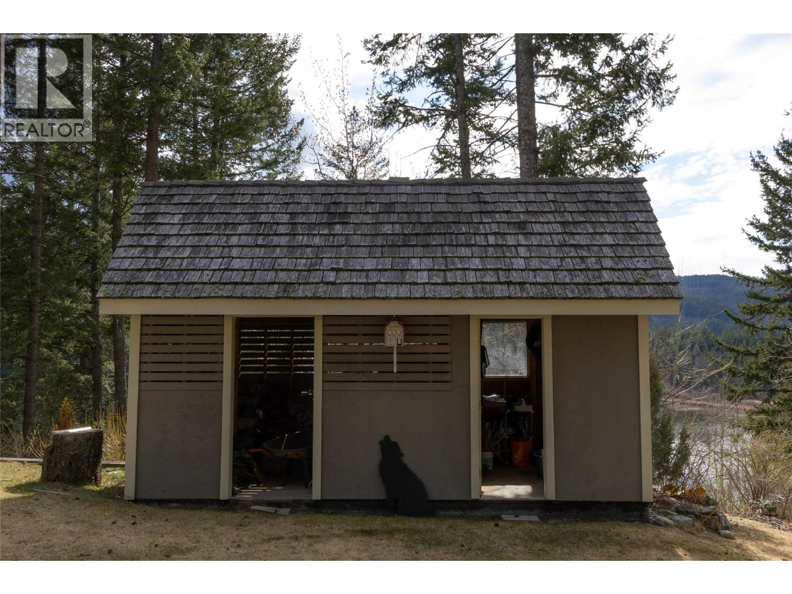 1920 Lakeview Drive - 36