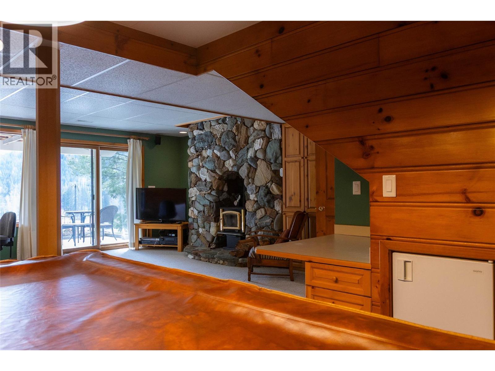 1920 Lakeview Drive - 30