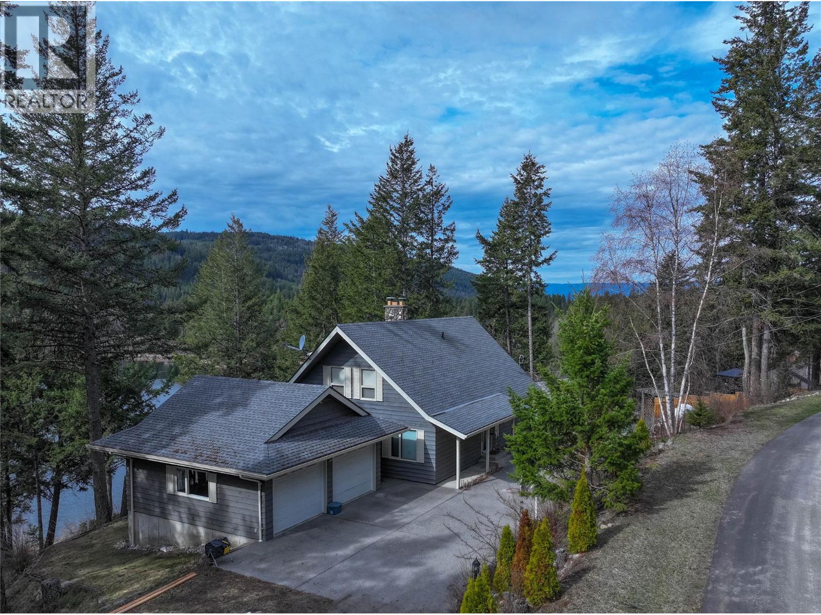 1920 Lakeview Drive - 1