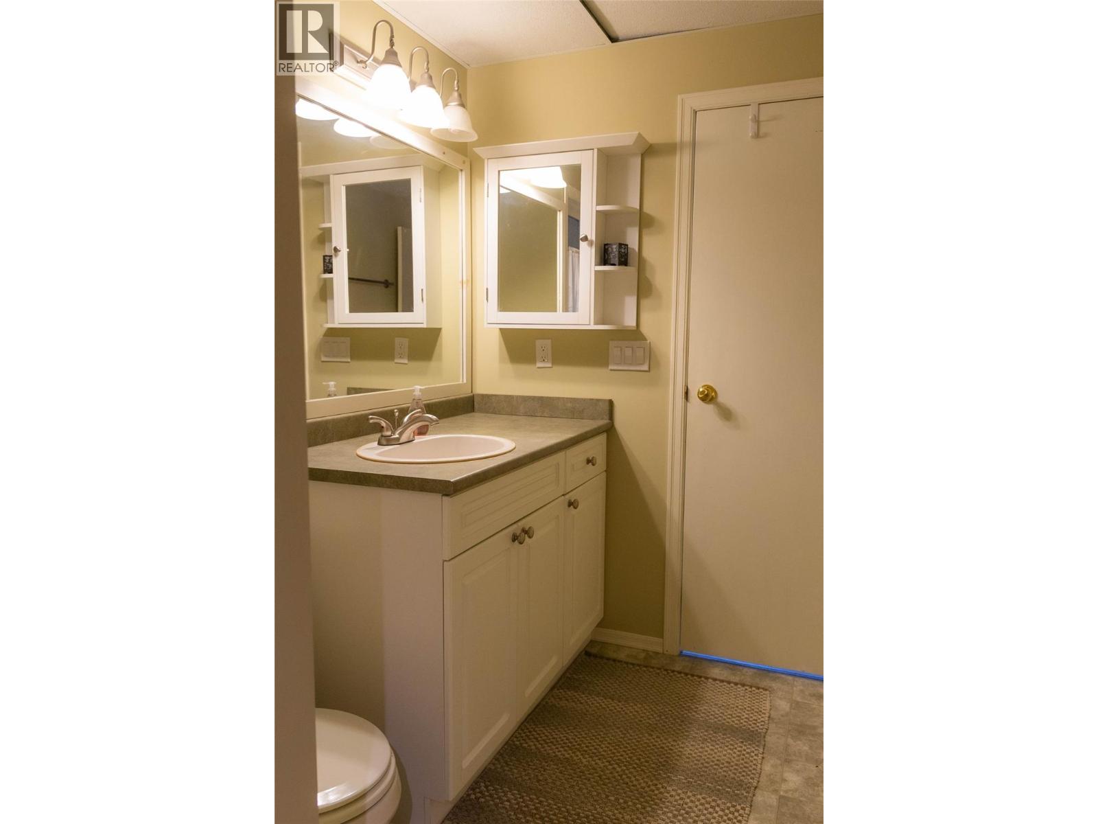 1920 Lakeview Drive - 32