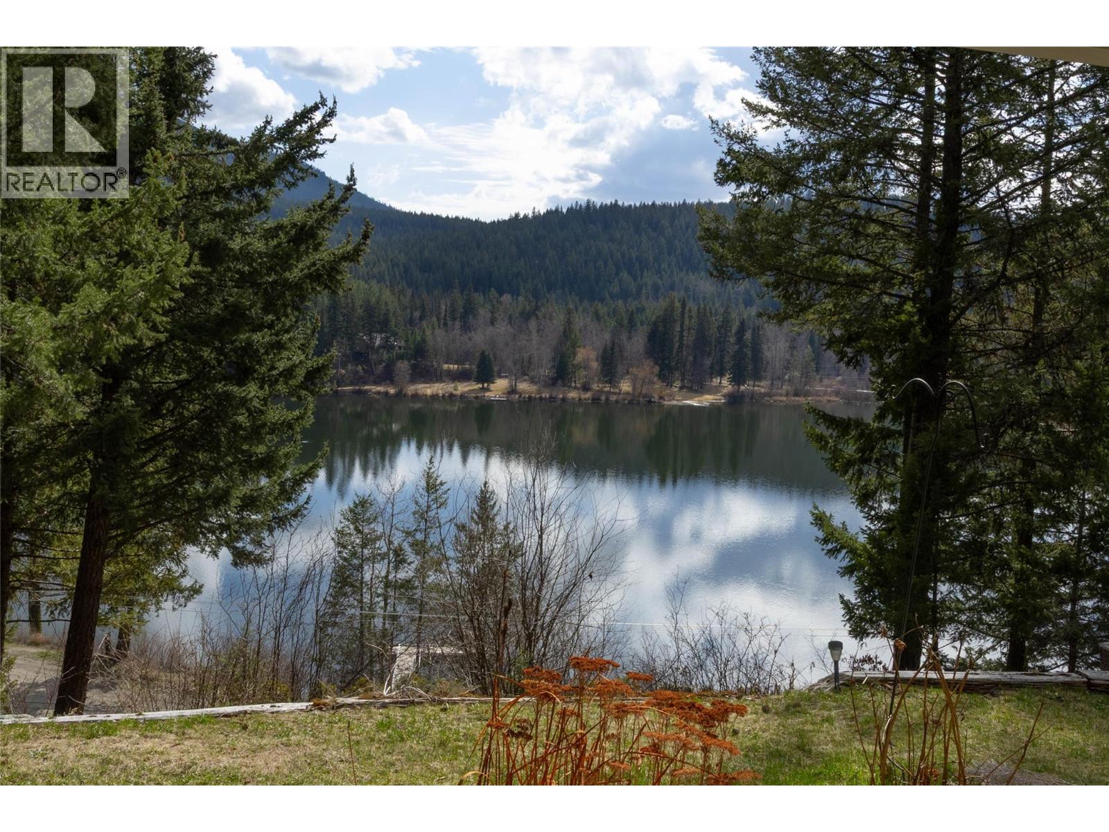 1920 Lakeview Drive - 35