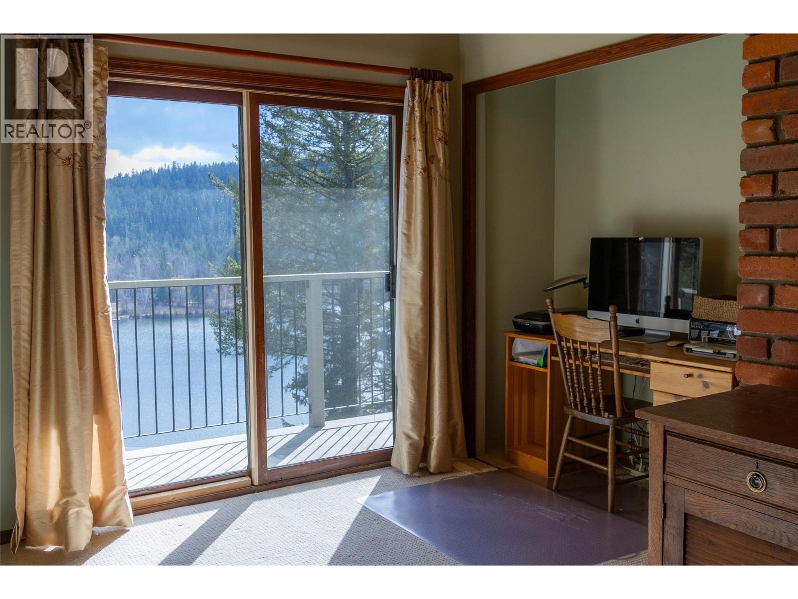 1920 Lakeview Drive - 25