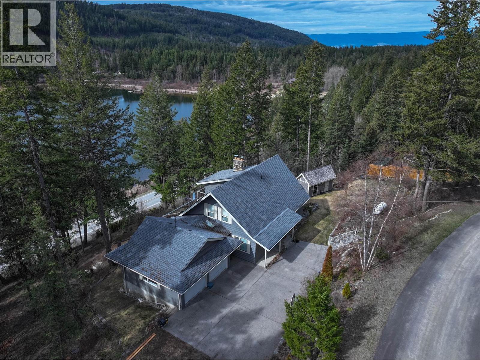 1920 Lakeview Drive - 43
