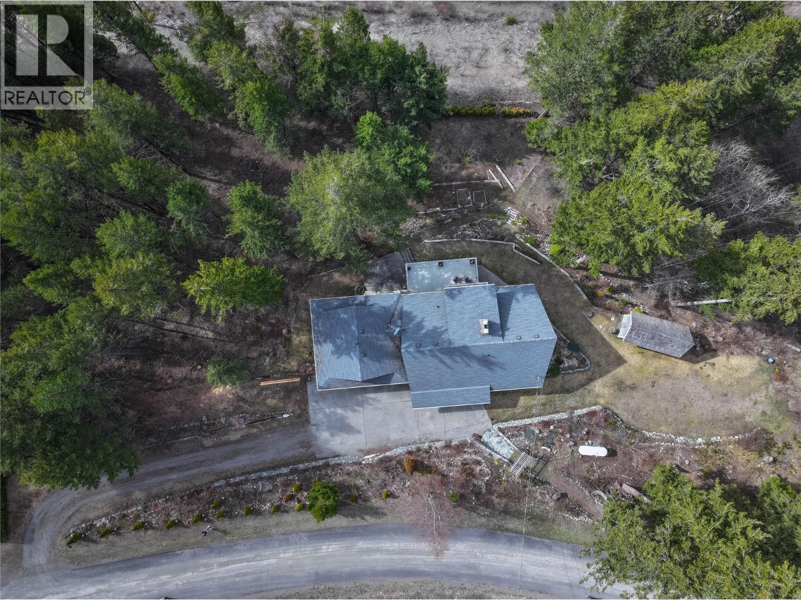 1920 Lakeview Drive - 46