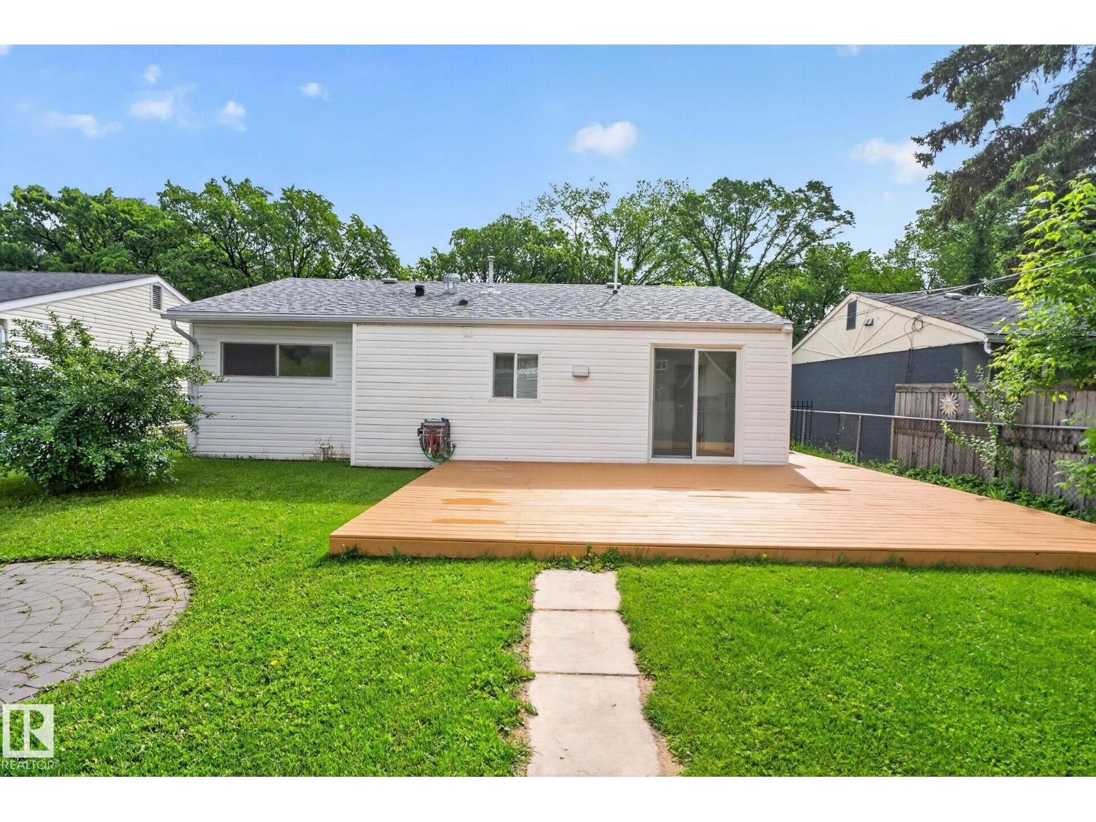 12952 114 ST NW - 21