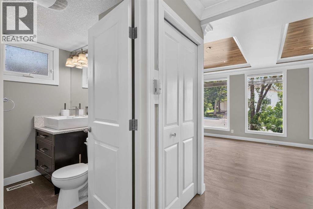 2515 62 Street NE - 14