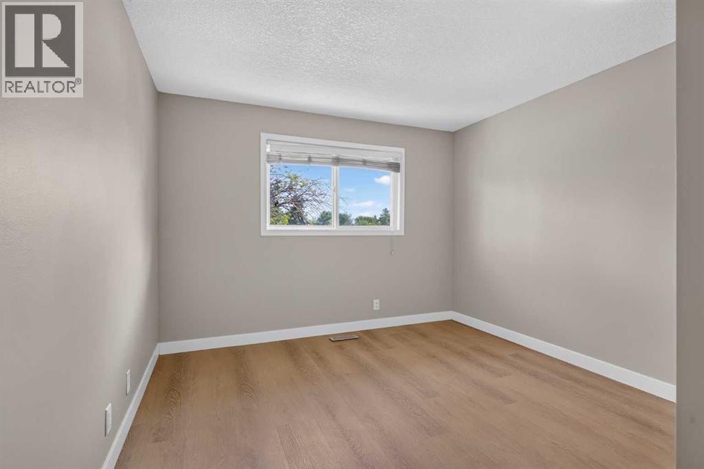 2515 62 Street NE - 17