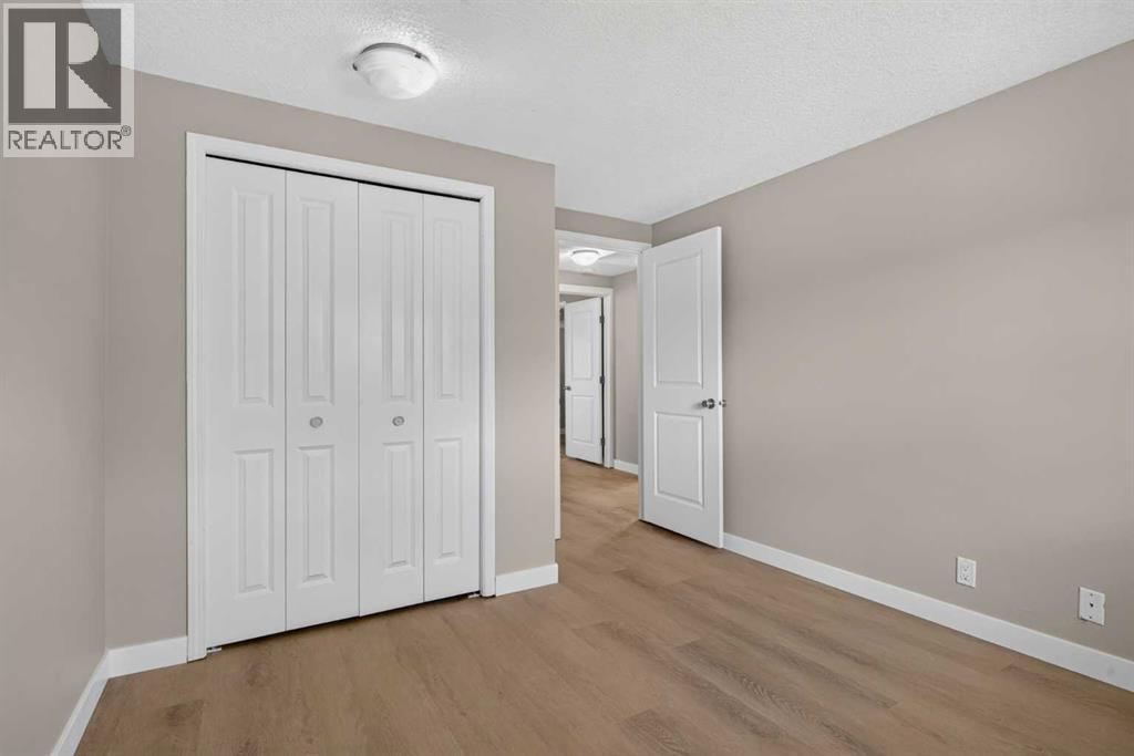 2515 62 Street NE - 18