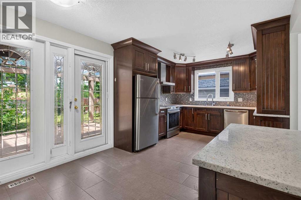 2515 62 Street NE - 13
