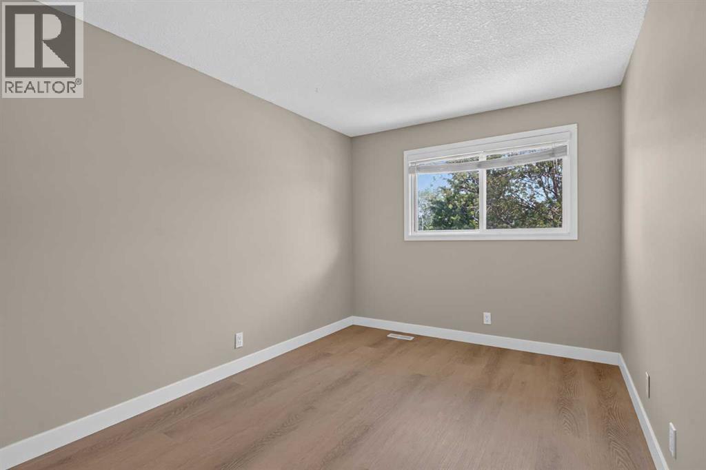 2515 62 Street NE - 19