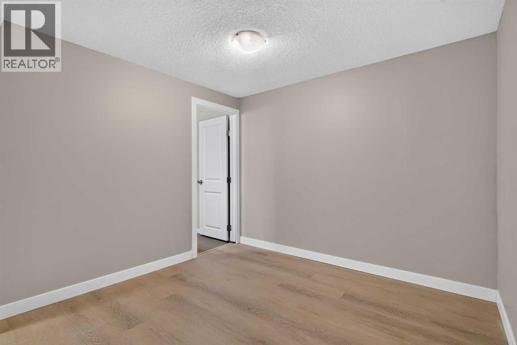 2515 62 Street NE - 29