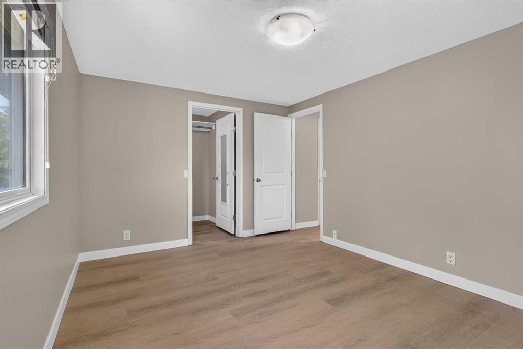 2515 62 Street NE - 24
