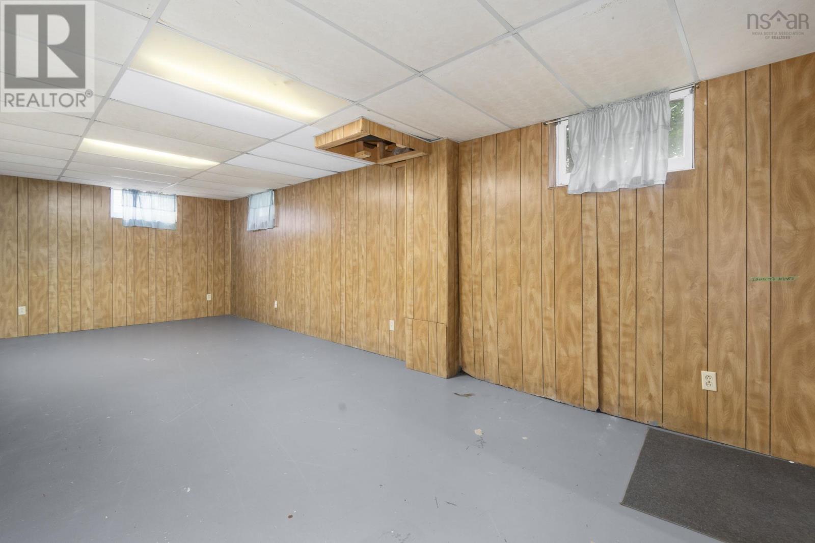 22 Badger Avenue - 25