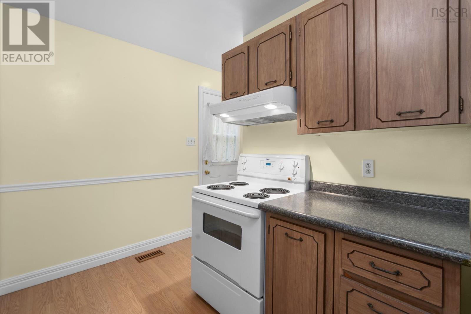 22 Badger Avenue - 12
