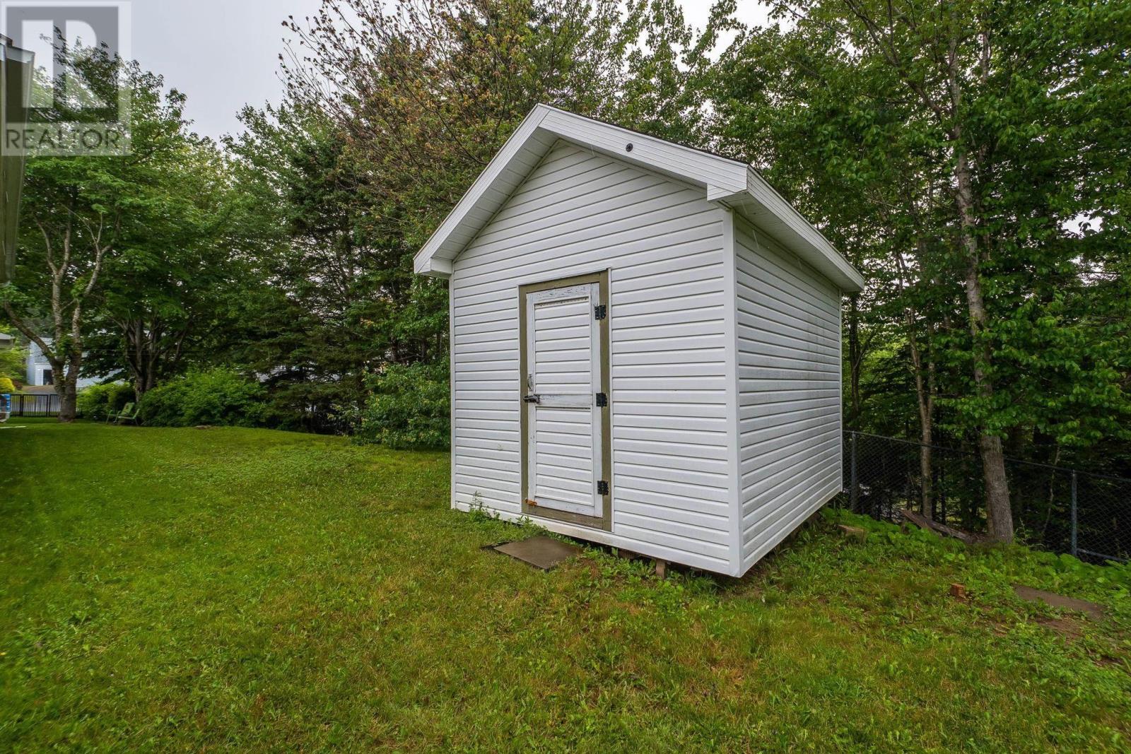 22 Badger Avenue - 42
