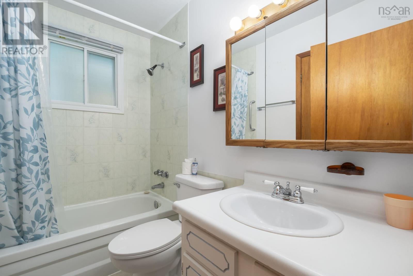 22 Badger Avenue - 24