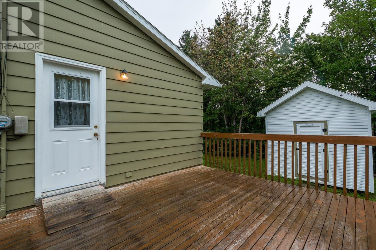 22 Badger Avenue - 40