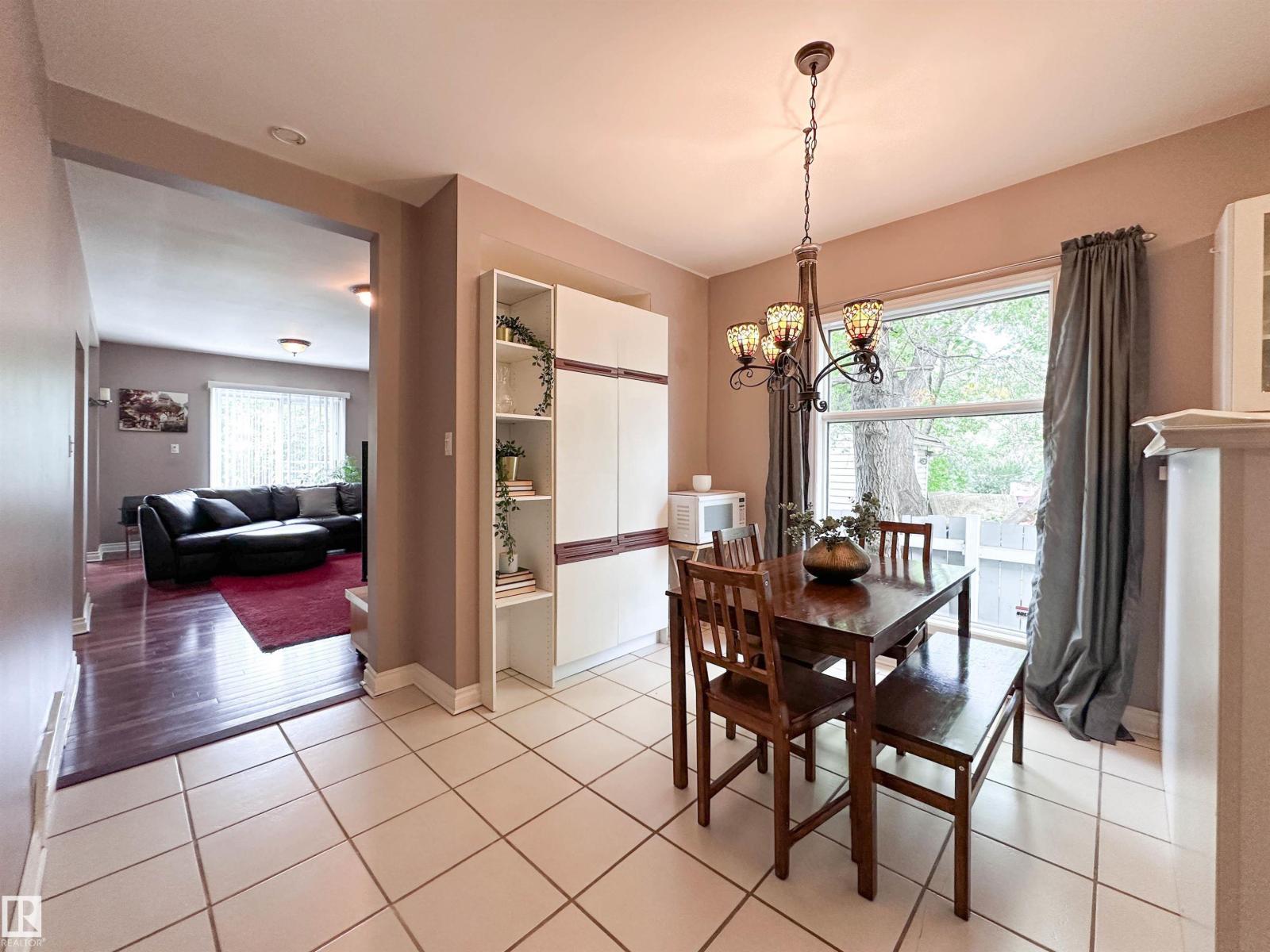 11825 80 ST NW - 10