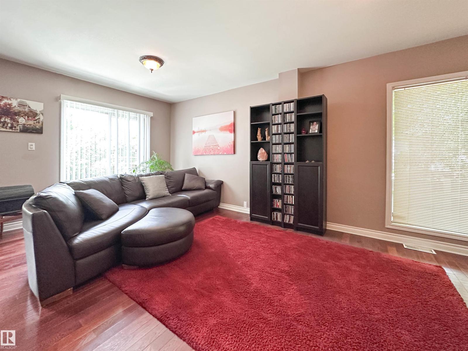 11825 80 ST NW - 11