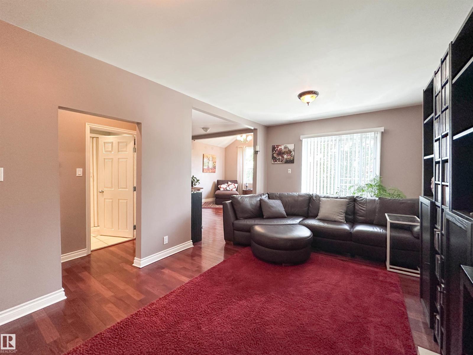 11825 80 ST NW - 13